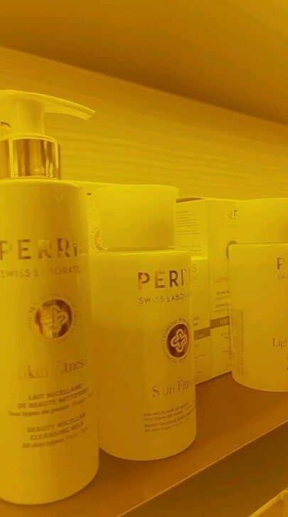 Skin Fitness es una colección de productos innovadores formulados con ingredientes altamente concentrados desarrollados con tecnología patentada, revolucionando la industria del cuidado de la piel. 

#perrisswisslaboratory #skinfitness #tratamiento #cosmeticanicho #aguamicelar #aceite #crema #contornodeojos #peelings #perfumeriasregia #ingredientesnaturales🌿