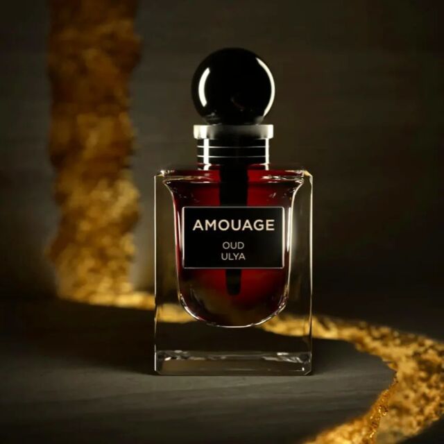 Amouage creó Attars; aceites perfumados únicos en el mundo con los aromas de civilizaciones perdidas, emperadores y califas.
Un homenaje a la nobleza y riqueza. 
Aromas únicos como: la raíz de #orris, #almizcle y #sándalo.
#Rosa centifolia, #incienso y sándalo.
#Vainilla, #Habatonka e incienso.
Incienso de madera de #cedro y musgo de roble.
#Azafrán con rosa centifolia y madera de cade; y vainilla de abedul.
Aplíquelo directamente en los puntos de pulso: las muñecas, detrás de la oreja, dentro del codo o detrás de la rodilla, donde el calor generado por el flujo de sangre le da al Attar el calor que necesita para florecer completamente. 

@amouageofficial #amouage #attars #oilscents #alcoholfree #niche #nichefragrance #nicheperfume #nicheperfumery #PerfumesdeAutor #PerfumeriasRegia #passeigdegracia